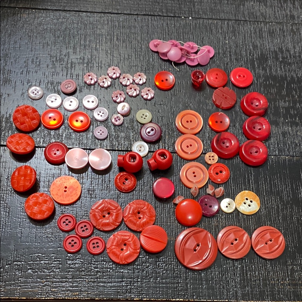 Assorted Vintage Sewing Buttons - Red & Pink Mix!